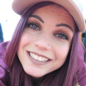 Evie Yannakidis, 29 (YouNow Star)