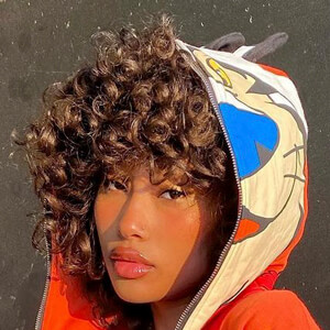 Eyes Rodgers, 24 (模特)