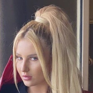 Fabiola Volkers, 25 (模特)