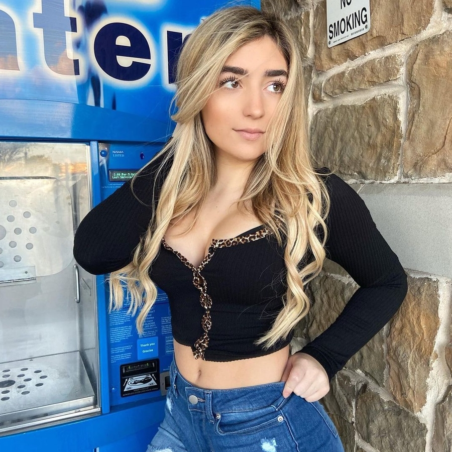 Faith Lianne image 9