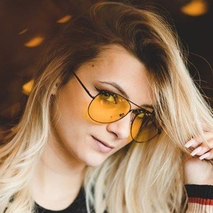 Faith Marone, 30 (Instagram明星)