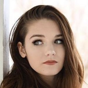 Faith Moormeier, 24 (Instagram明星)