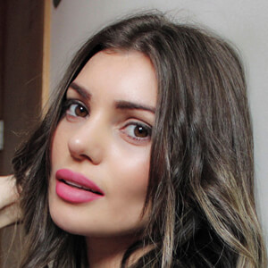 Faloon Larraguibel, 36 (Model)