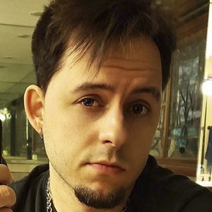 FamilyJules, 34 (Estrella de YouTube)