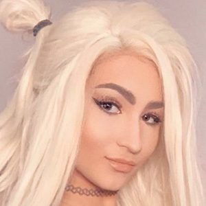 Fandy, 32 (Twitch Star)