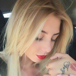 Fanny Salvat, 30 (现实之星)