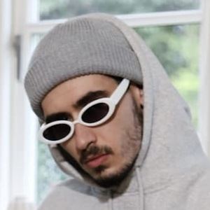 Fashion Hoarder, 32 (YouTube Star)