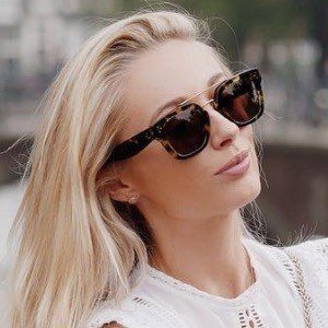 Fashion Mumblr, 33 (Blogger)