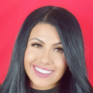 Fashionbycarol, 34 (YouTube Star)