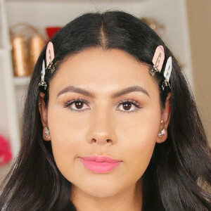 Fashionbycarol, 34 (YouTube明星)