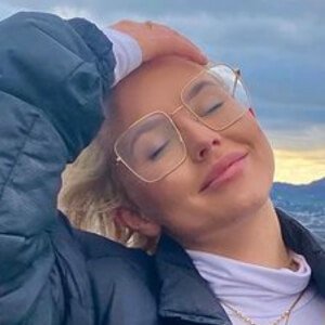 Faye Bate, 28 (YouTube Star)