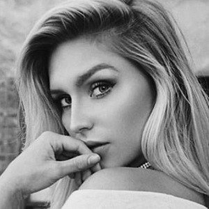 Felicia Sanders, 32 (模特)