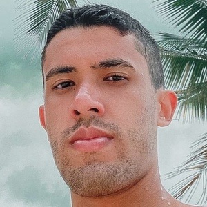 Felipe Paiva, 24 (Estrella de TikTok)