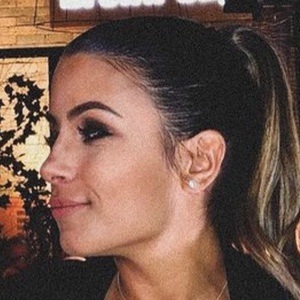 Fernanda Emen, 35 (Instagram Star)