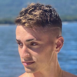 Ferzazzuok, 19 (Звезда Тиктока)