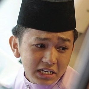 Fikry Kiki, 21 (流行歌手)