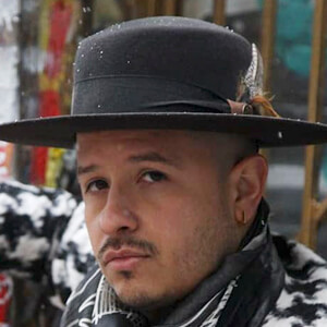 Fito Blanko, 41 (Cantante de Música Mundial)