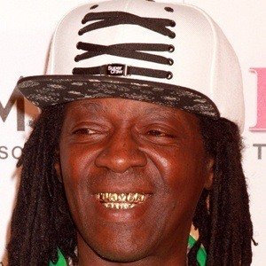 Flavor Flav, 66 (说唱歌手)