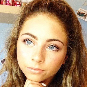 Floral Beauty, 23 (YouTube Star)