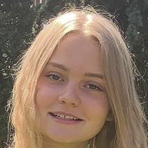 Floral Louisa image 5