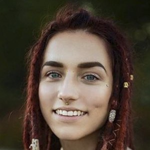 Flower Friendly, 31 (TikTok Star)