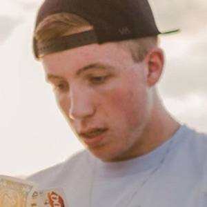 FlyyDoesYT, 26 (YouTube明星)