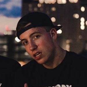 FlyyDoesYT, 26 (YouTube Star)