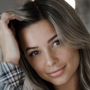 Franceska Fournier, 31 (Instagram Star)