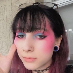 Fynn Grey, 23 (TikTok Star)