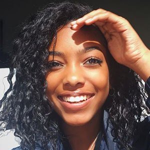 Gabby Morrison, 24 (Estrella de TikTok)
