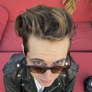 Gabe James image 7