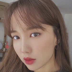 Gabie Kook, 37 (YouTube Star)