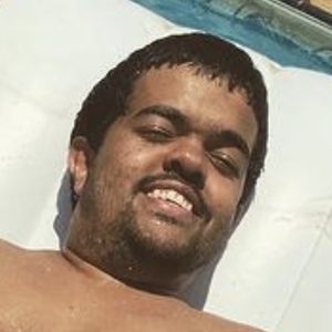 Gabriel Tarobinha, 23 (YouTube Star)
