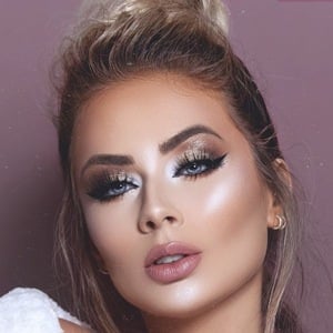 Gabriela Carminatti, 28 (Instagram Star)