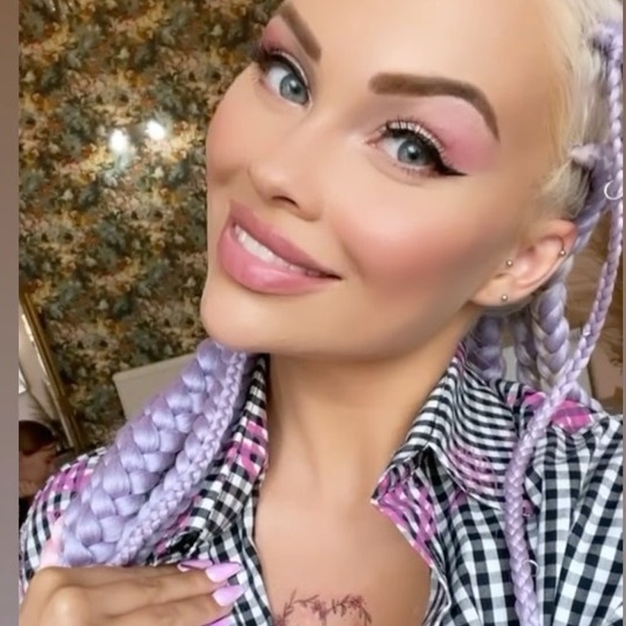 Gabriela Jirackova, 25 (流行歌手)