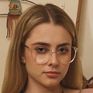 Gabriela Magalhães, 25 (Instagram Star)