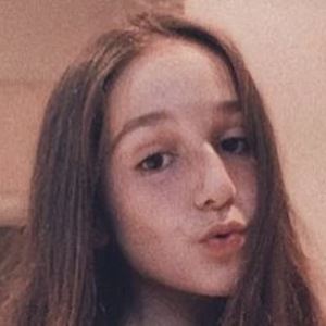 Gabriella Lewitton, 19 (TikTok Star)