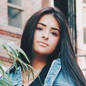 Gabriellannalisa, 22 (TikTok Star)