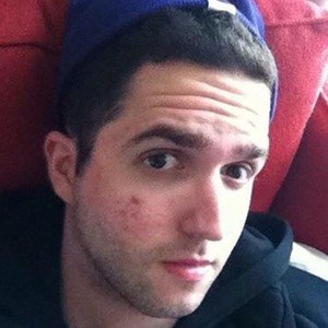 GalacticElliot, 27 (YouTube明星)