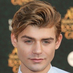 Garrett Clayton, 34 (電影演員)