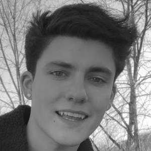 Garrett Wright image 5