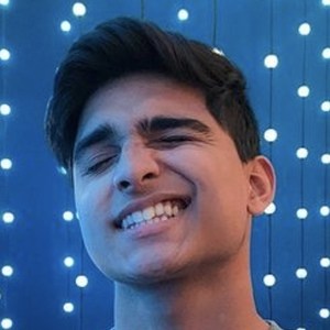 gavnk, 22 (TikTok Star)