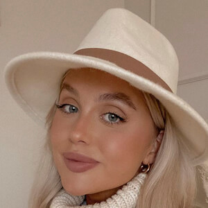 Gemma Louise Miles, 32 (YouTube明星)