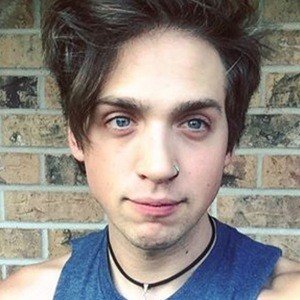 Geoff Wigington, 36 (Nghệ sĩ guitar)