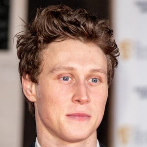 George MacKay, 33 (电影演员)