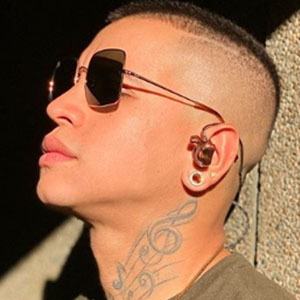 Georman Martínez, 31 (流行歌手)