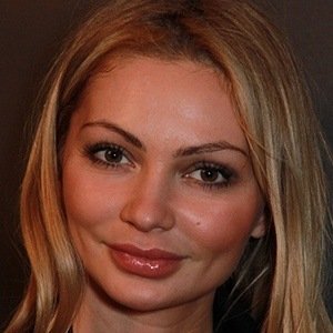 Gia Skova, 34 (Model)