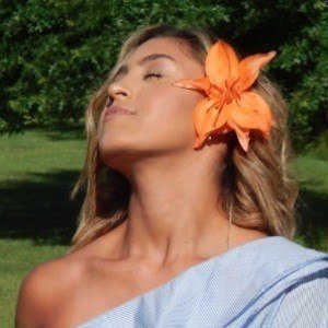 Gianna Isabella, 25 (流行歌手)