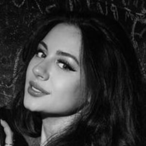 Gillian Grace, 25 (TikTok明星)