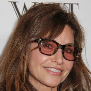 Gina Gershon image 5